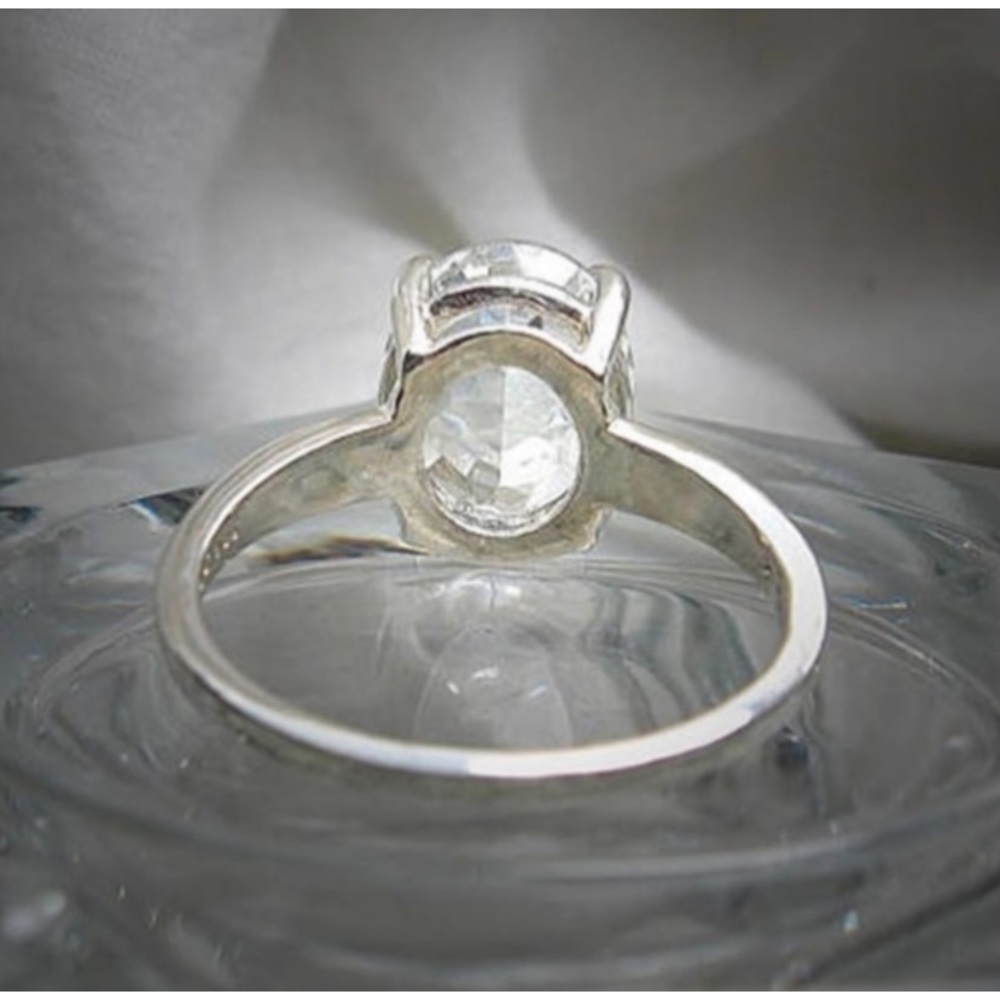 ❗️LAST CHANCE 4/30❗️STERLING SILVER OVAL CUBIC ZIRCONIA RING - Picture 3 of 8